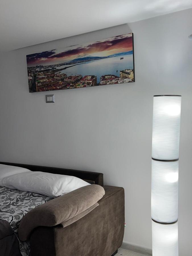 Bed and Breakfast Napoli Centro-La Casa Di Lucio Экстерьер фото