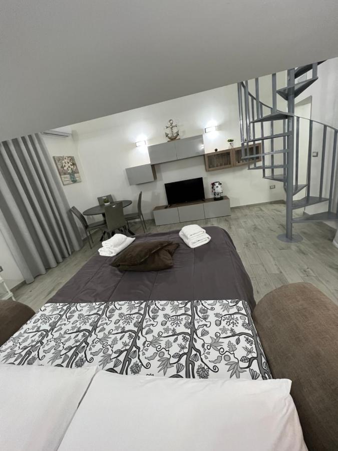 Bed and Breakfast Napoli Centro-La Casa Di Lucio Экстерьер фото